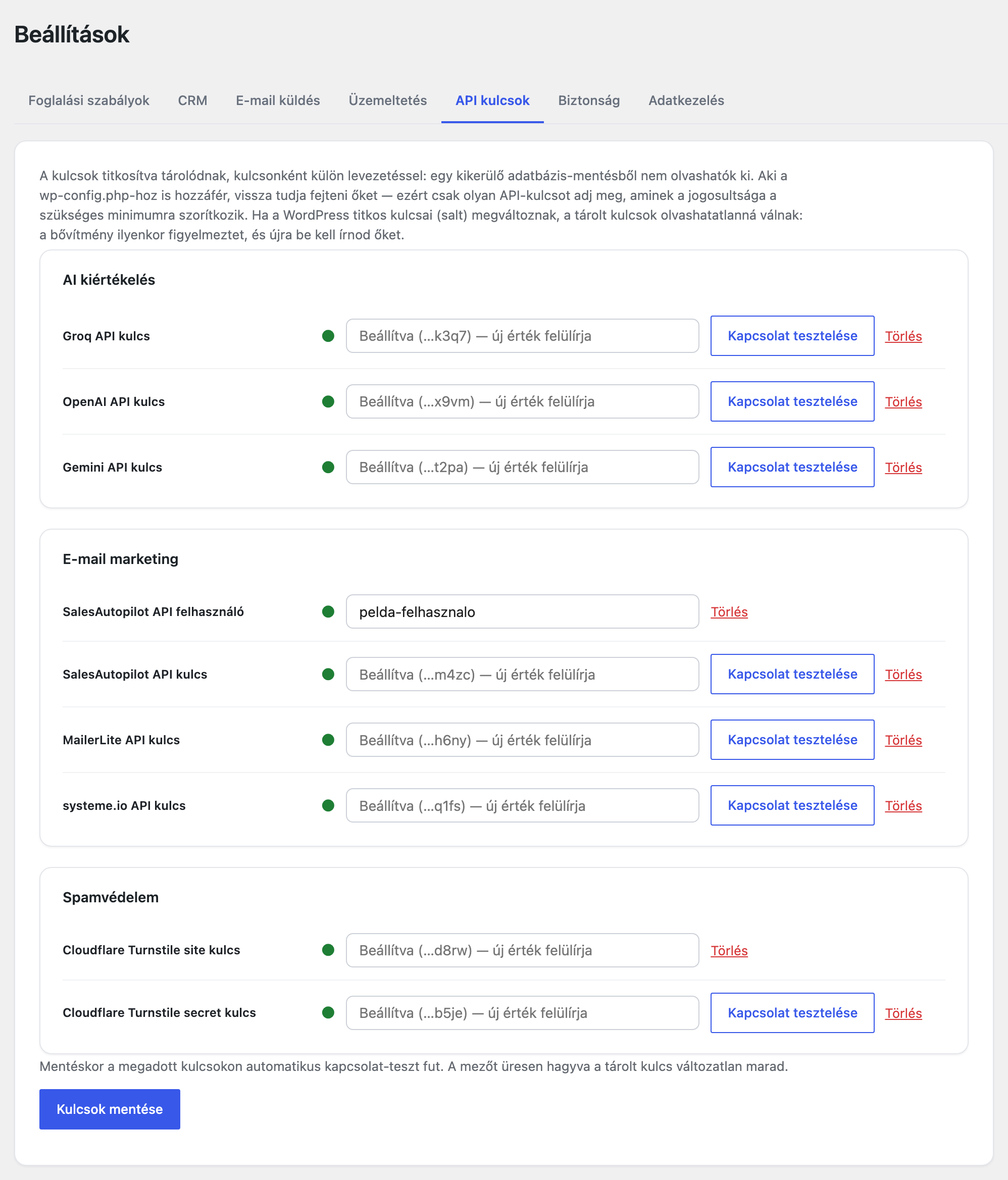 Az API kulcsok fül a három szolgáltató-csoporttal
